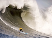 开云足球直播-赛道上的无声革命，拉塞尔关键制胜，雷诺车队逆转迈凯伦