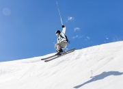 开云体育下载-恩佐的节奏革命，当法国式掌控遇上威尔士坚韧，欧冠半决赛的战术交响曲