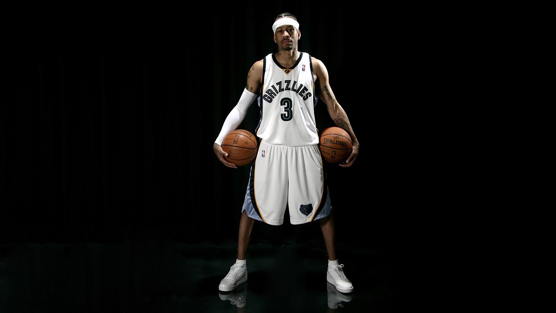 欧冠决赛之夜，萨拉赫连续得分拉开差距，铸就传奇时刻